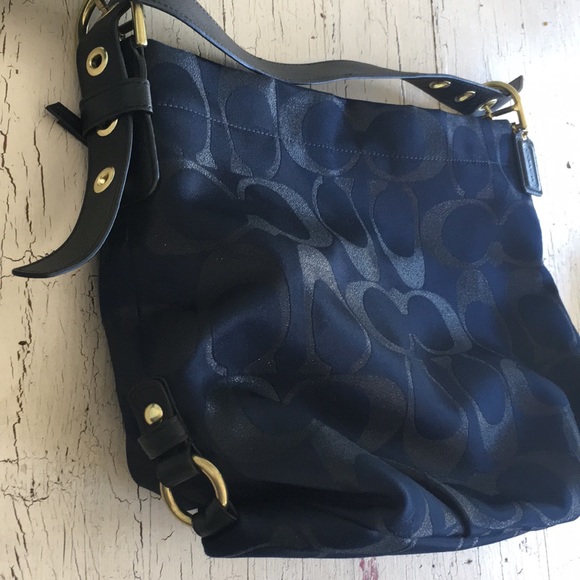 Coach Cross Body - Picture 2 of 5